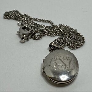 Vintage Sterling Silver 925 Oval Locket Pendant Necklace Engraved On Two Sides